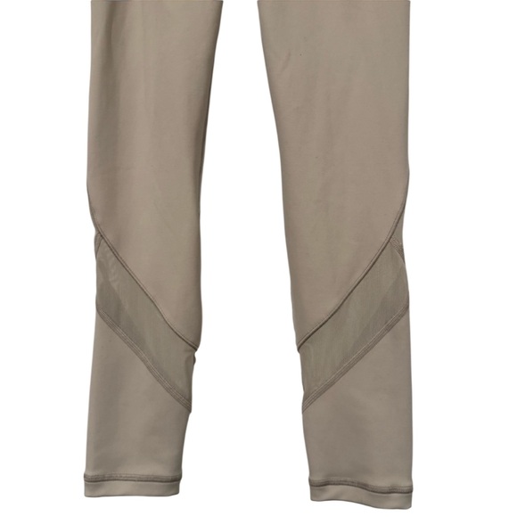 Athleta Salutation Stash Mesh Tight Cream size Small - Picture 7 of 9